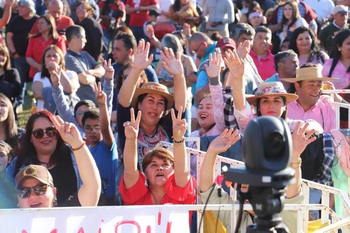 Mil Personas Disfrutaron De La Fiesta Costumbrista Las Ruedas De